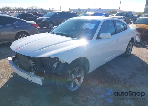 2015 Dodge Charger Sxt z USA, uszkodzony, nr VIN 2C3CDXHG0FH765035